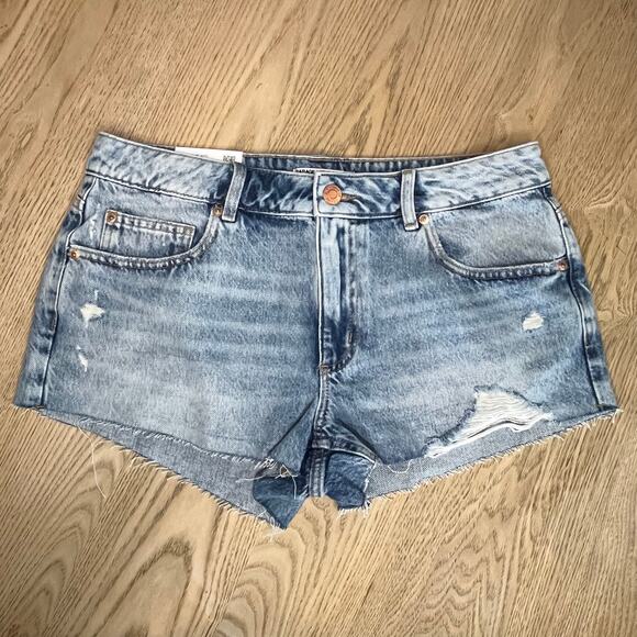 Garage Pants - NWT Garage Denim Festival Micro Shorts Lowrise Blue Distressed Women’s Size 9